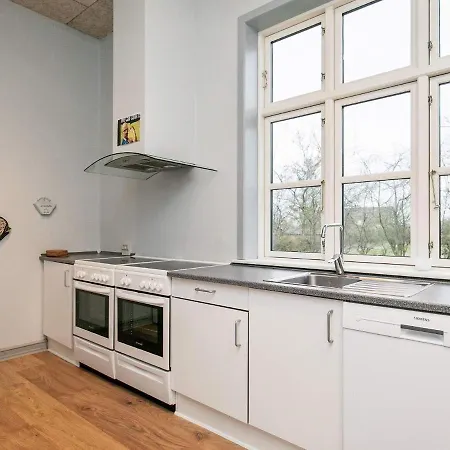 26 Person In Roslev-by Traum Åsted